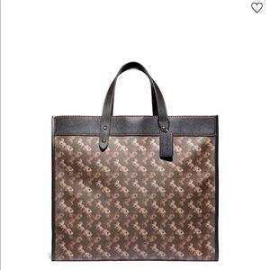 SOLD! Coach Field Tote 40 With Horse and Carriage Print